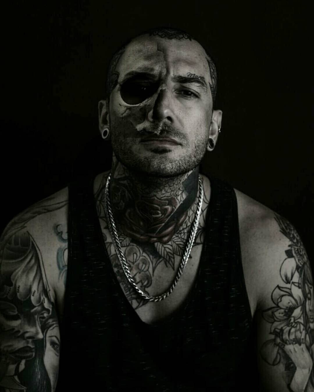 Thiago Oliveira, tatuador